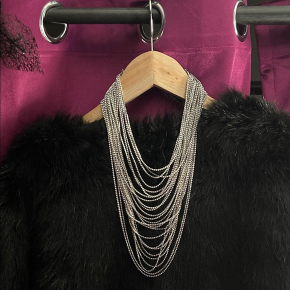 Chic Silver Multi-Layer Necklace - Picture 6 of 8